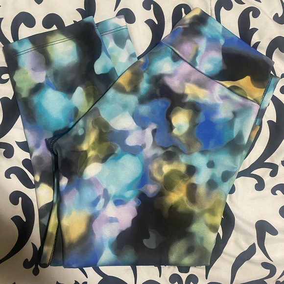 KOS USA multi color capri leggings- size M - Picture 3 of 9